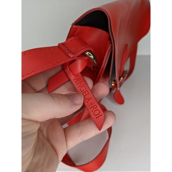 Elegant Red Women's Crossbody Bag - Picture 4 of 9